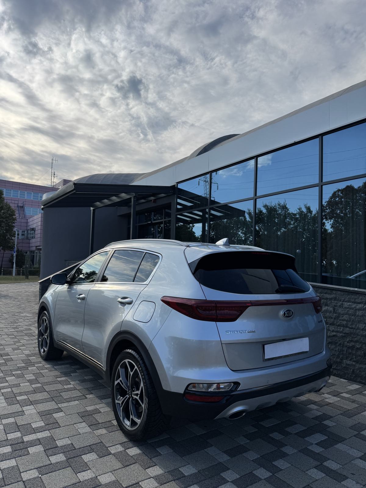 Kia Sportage 1,6 automatik, fotografija 10