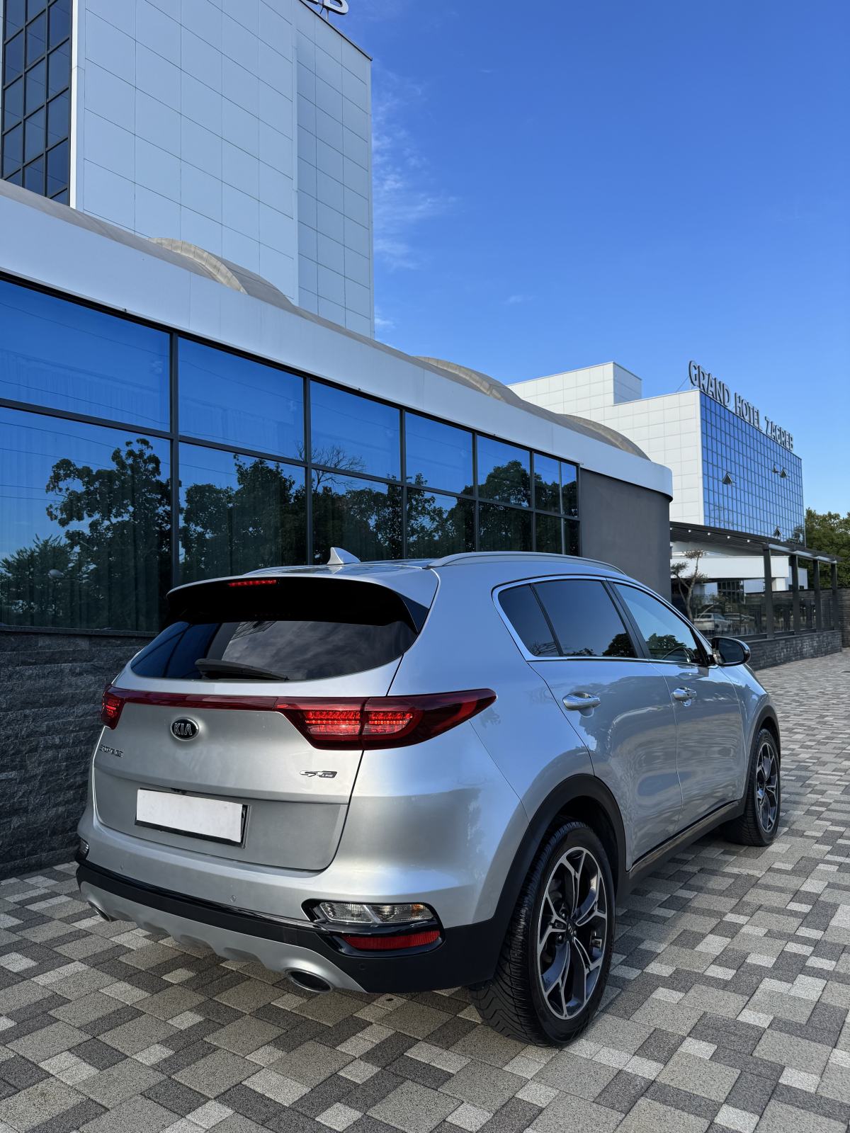 Kia Sportage 1,6 automatik, fotografija 11