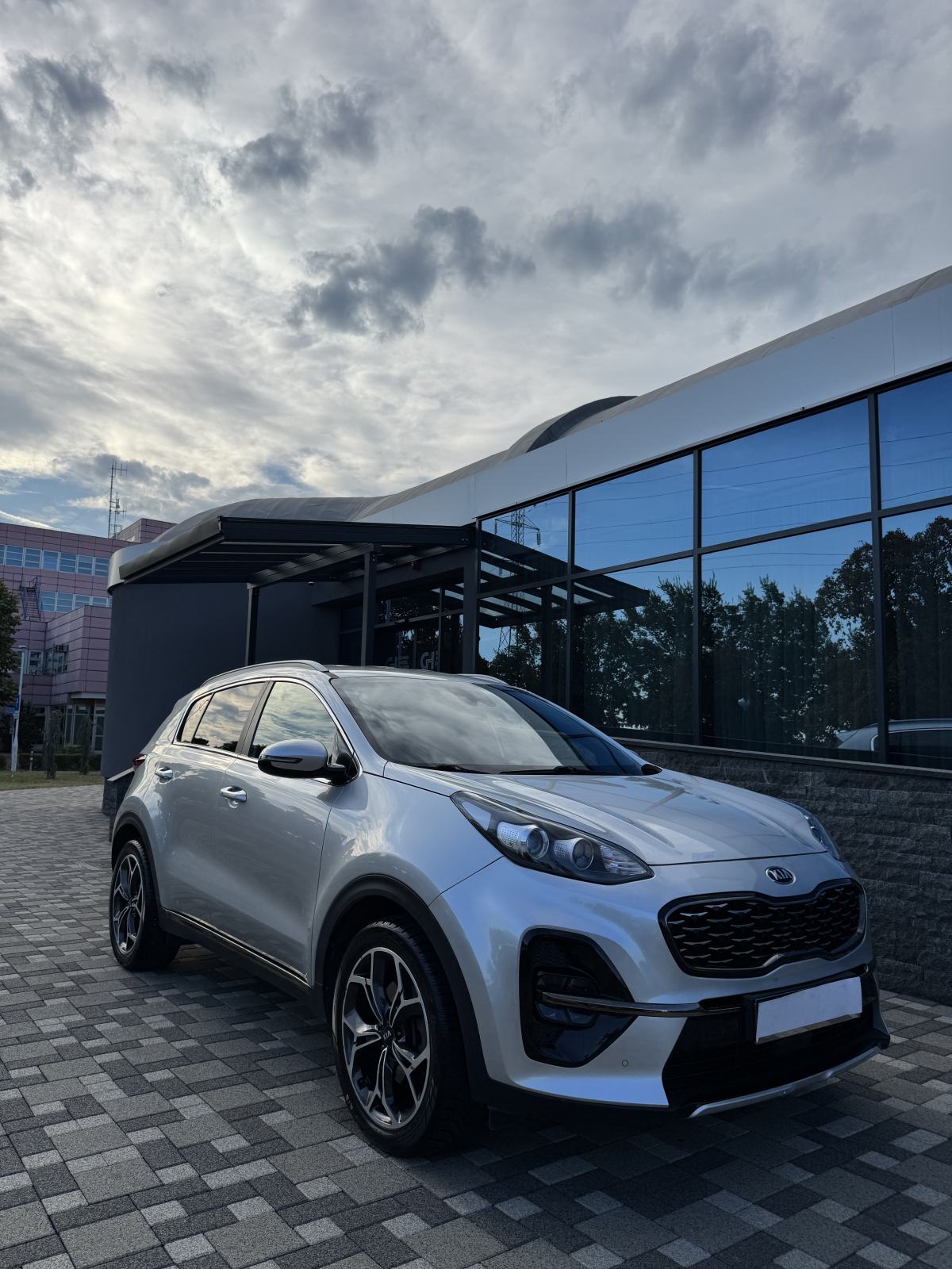 Kia Sportage 1,6 automatik, fotografija 2