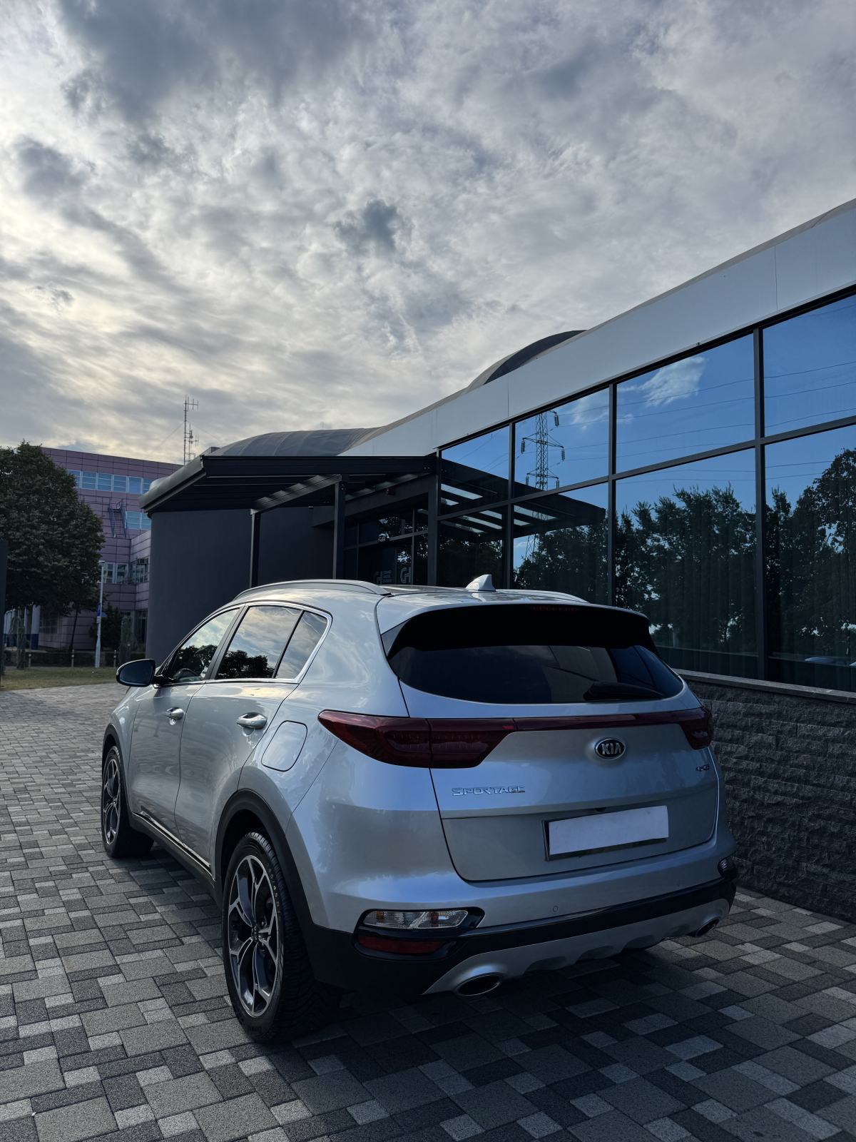 Kia Sportage 1,6 automatik, fotografija 12