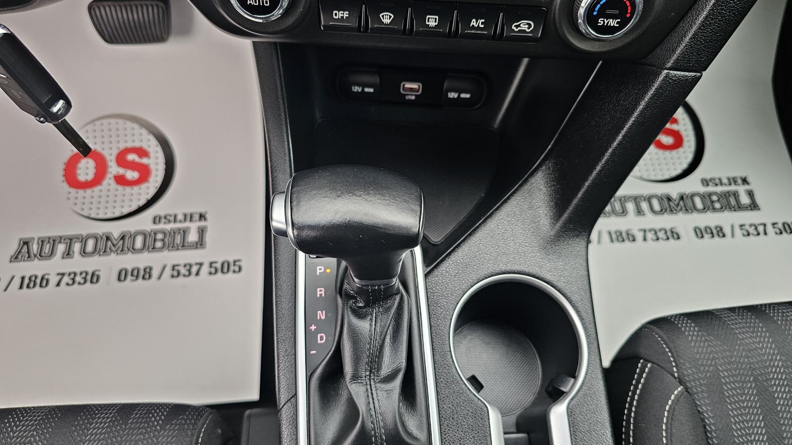 Kia Sportage 1,6 CRDi,AUTOMATIC,CLIMATRONIC,NAVI,KAMERA,ALU,TEMPOMAT, fotografija 13