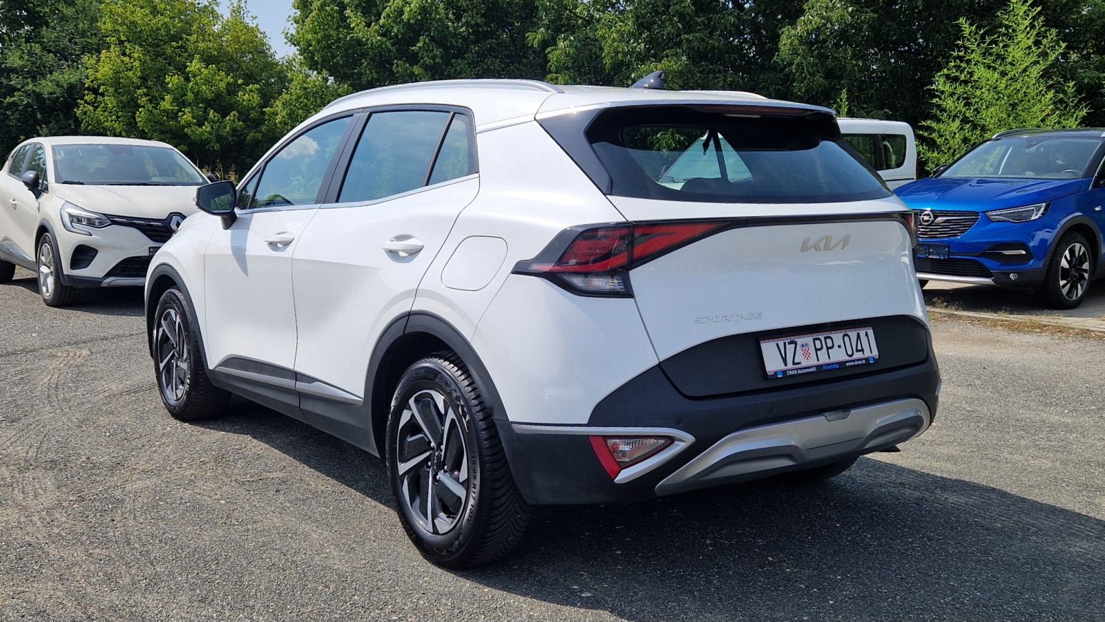 Kia Sportage 1.6 CRDI automatik DCT7, Active, led farovi, navi, kamera, fotografija 3