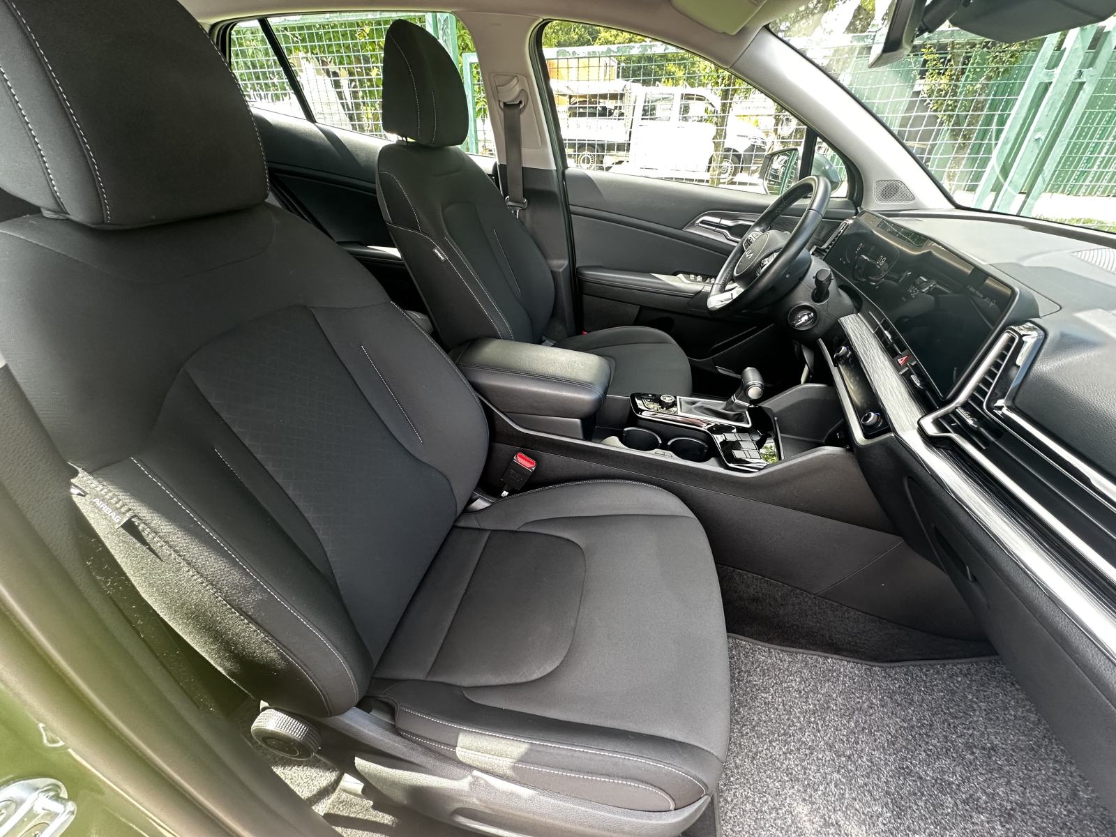 Kia Sportage 1.6 CRDI AUTOMATIK,JAMSTVO,KAMERA,RADAR,LED,U PDV-U!, fotografija 6