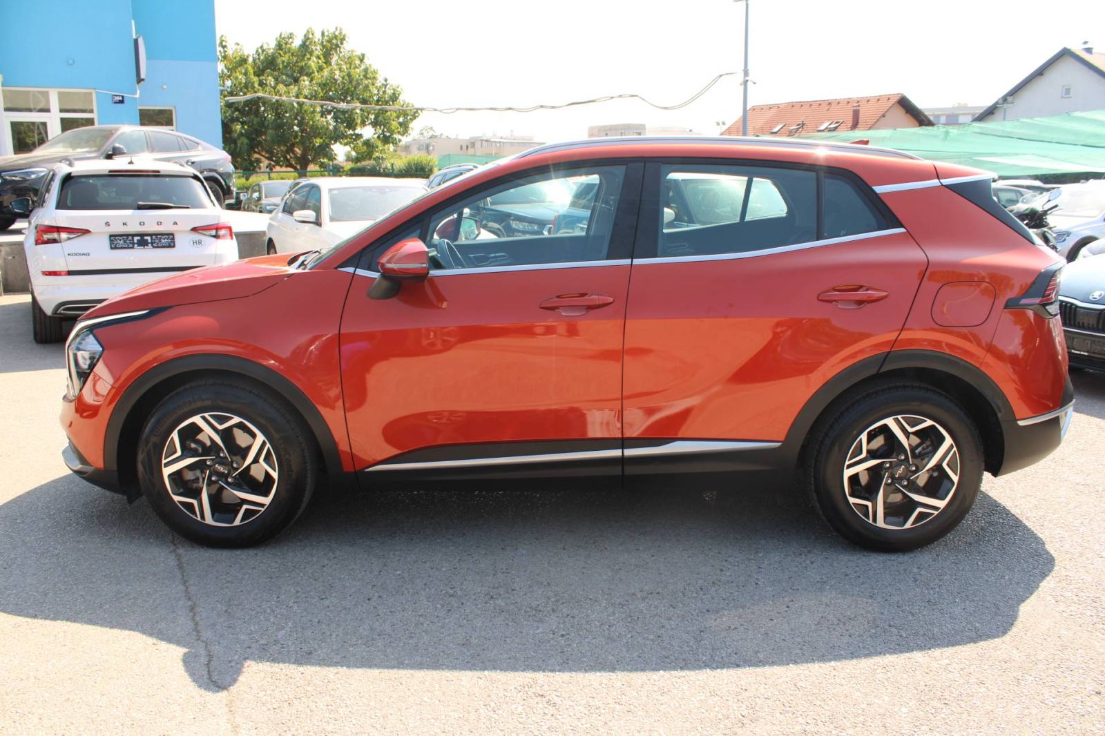 Kia Sportage 1.6 CRDi AUTOMATIK *LED, NAVIGACIJA, KAMERA*, fotografija 8