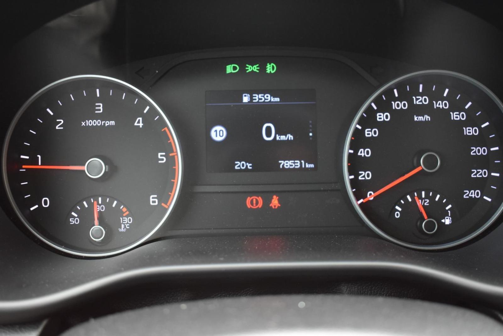 KIA Sportage 1.6 CRDI EX FRESH ISG,STRAŽNJA KAMERA, MULTFUNKCIJSKI UPR, fotografija 19