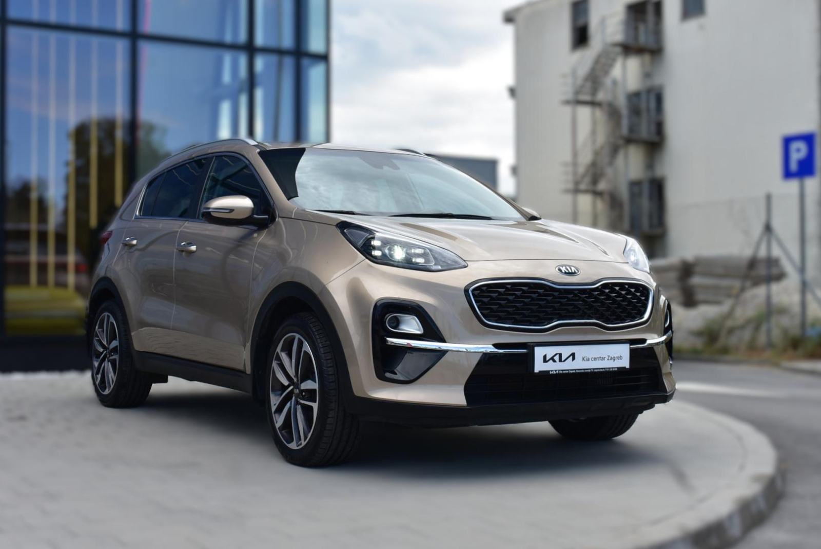 KIA Sportage 1.6 CRDI FRESH, NAVIGACIJA, STRAŽNJA KAMERA, BT, fotografija 4