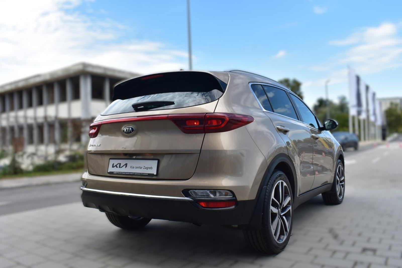 KIA Sportage 1.6 CRDI FRESH, NAVIGACIJA, STRAŽNJA KAMERA, BT, fotografija 7