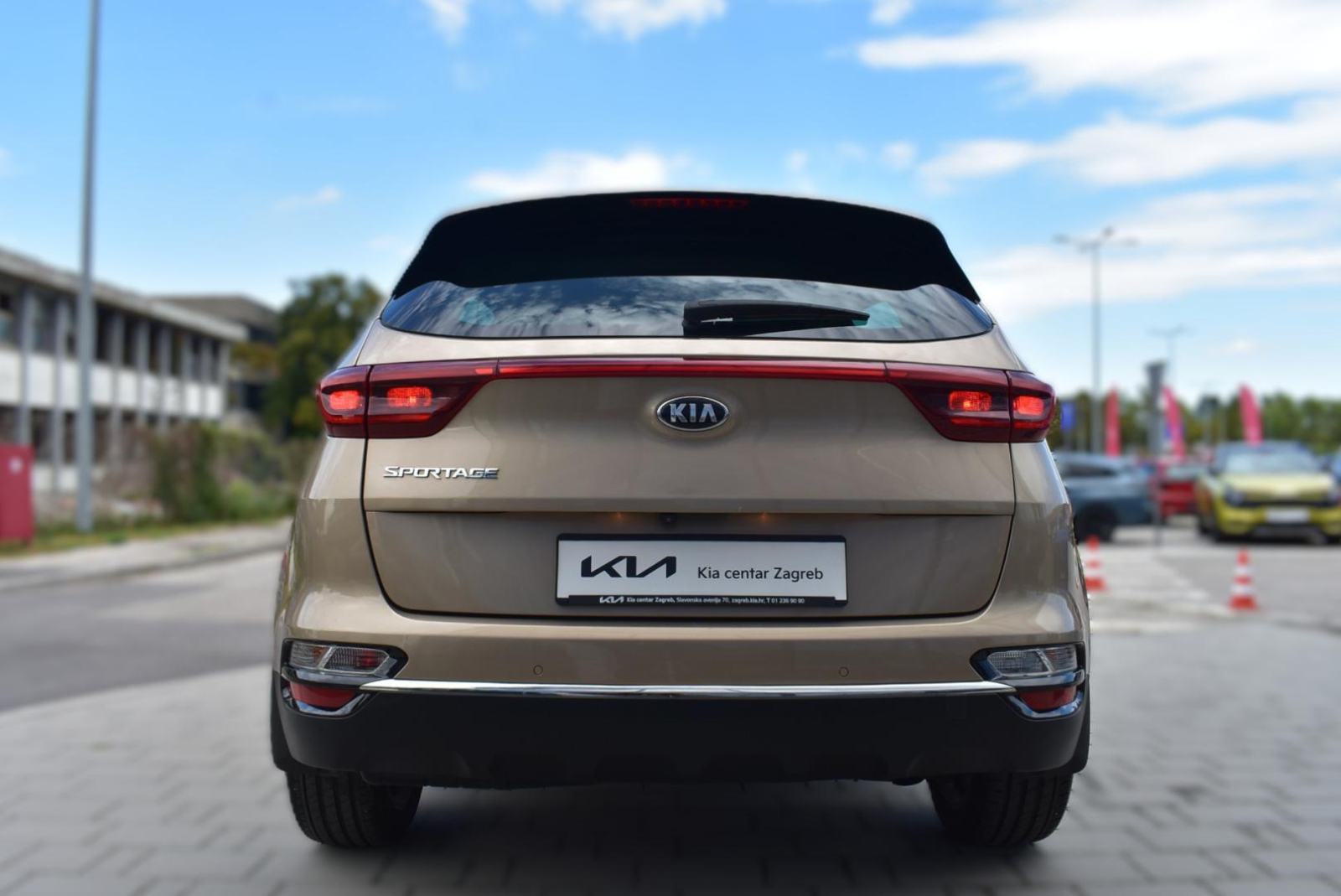 KIA Sportage 1.6 CRDI FRESH, NAVIGACIJA, STRAŽNJA KAMERA, BT, fotografija 8