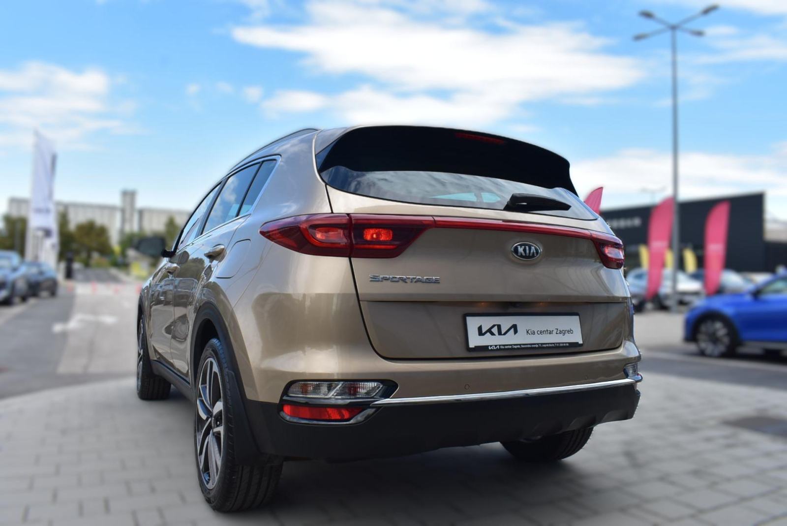 KIA Sportage 1.6 CRDI FRESH, NAVIGACIJA, STRAŽNJA KAMERA, BT, fotografija 9