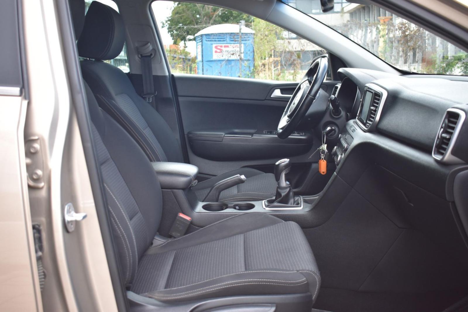 KIA Sportage 1.6 CRDI FRESH, NAVIGACIJA, STRAŽNJA KAMERA, BT, fotografija 17