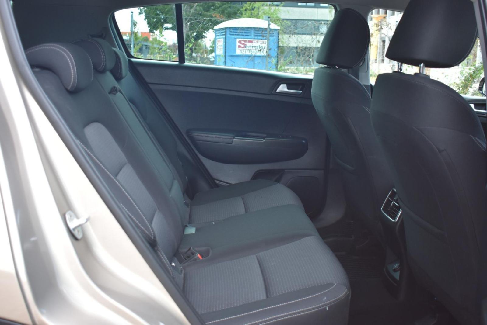 KIA Sportage 1.6 CRDI FRESH, NAVIGACIJA, STRAŽNJA KAMERA, BT, fotografija 18