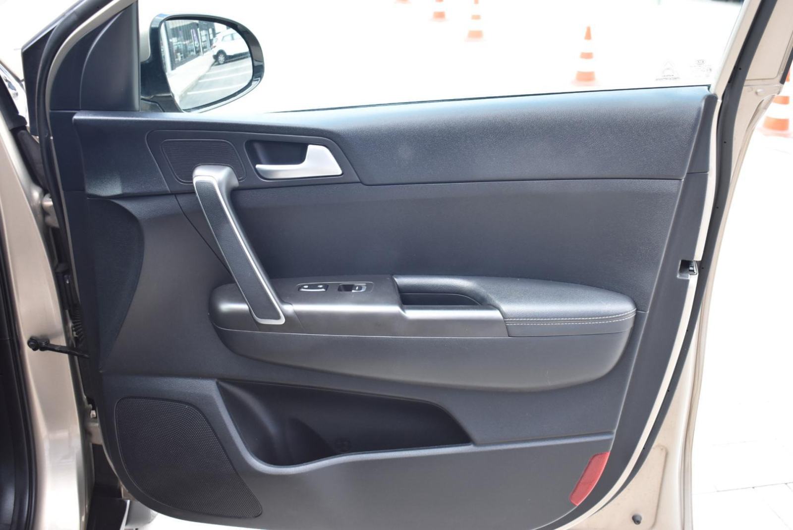 KIA Sportage 1.6 CRDI FRESH, NAVIGACIJA, STRAŽNJA KAMERA, BT, fotografija 20