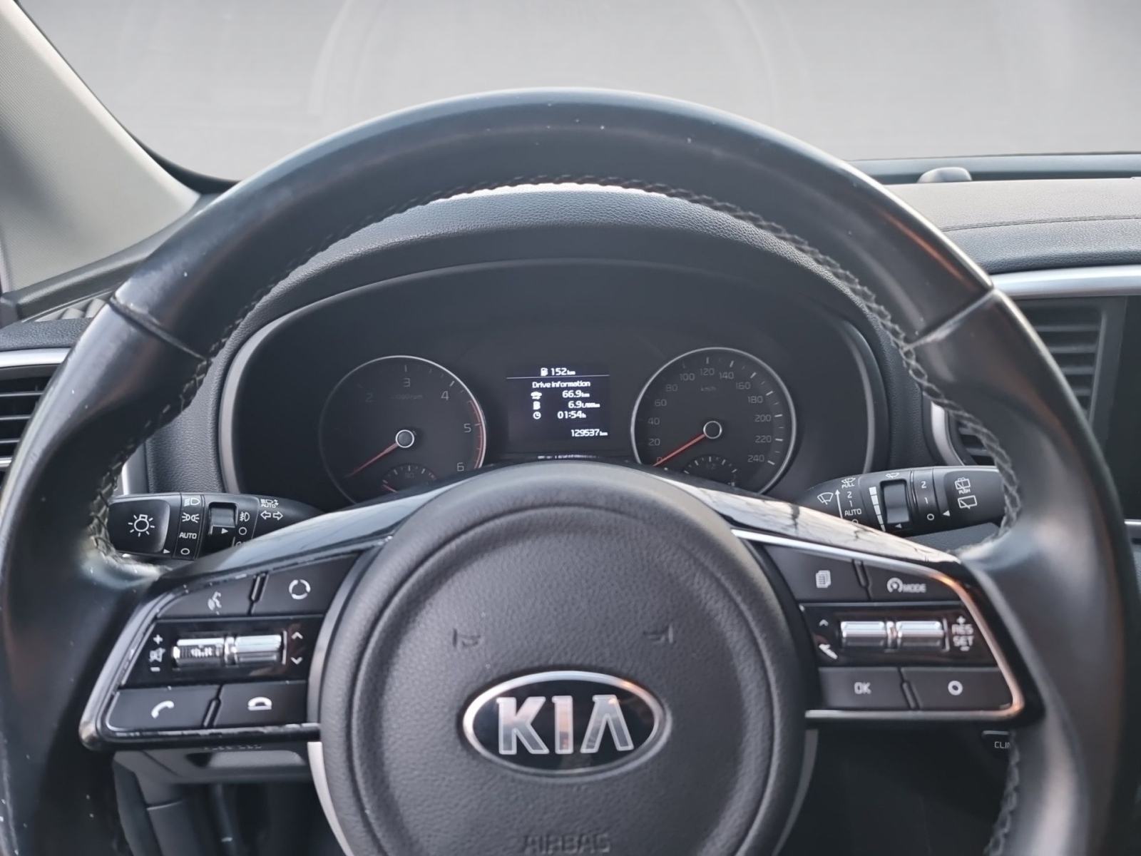 KIA SPORTAGE 1,6 CRDi BLACK DESIGN,REG. DO 5/2027, KAMERA,JAMSTVO, fotografija 15