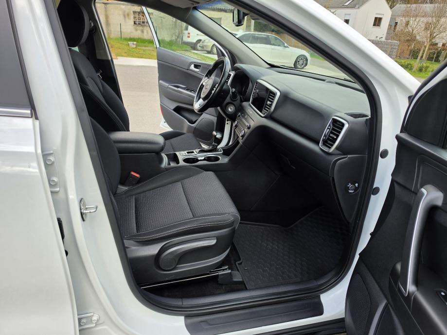 Kia Sportage 1,6 CRDi, fotografija 12