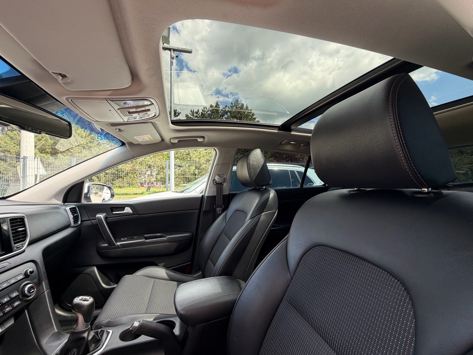 Kia Sportage 1,6 CRDI Sport *Perla* Panorama Keyless Kamera Servisna, fotografija 16