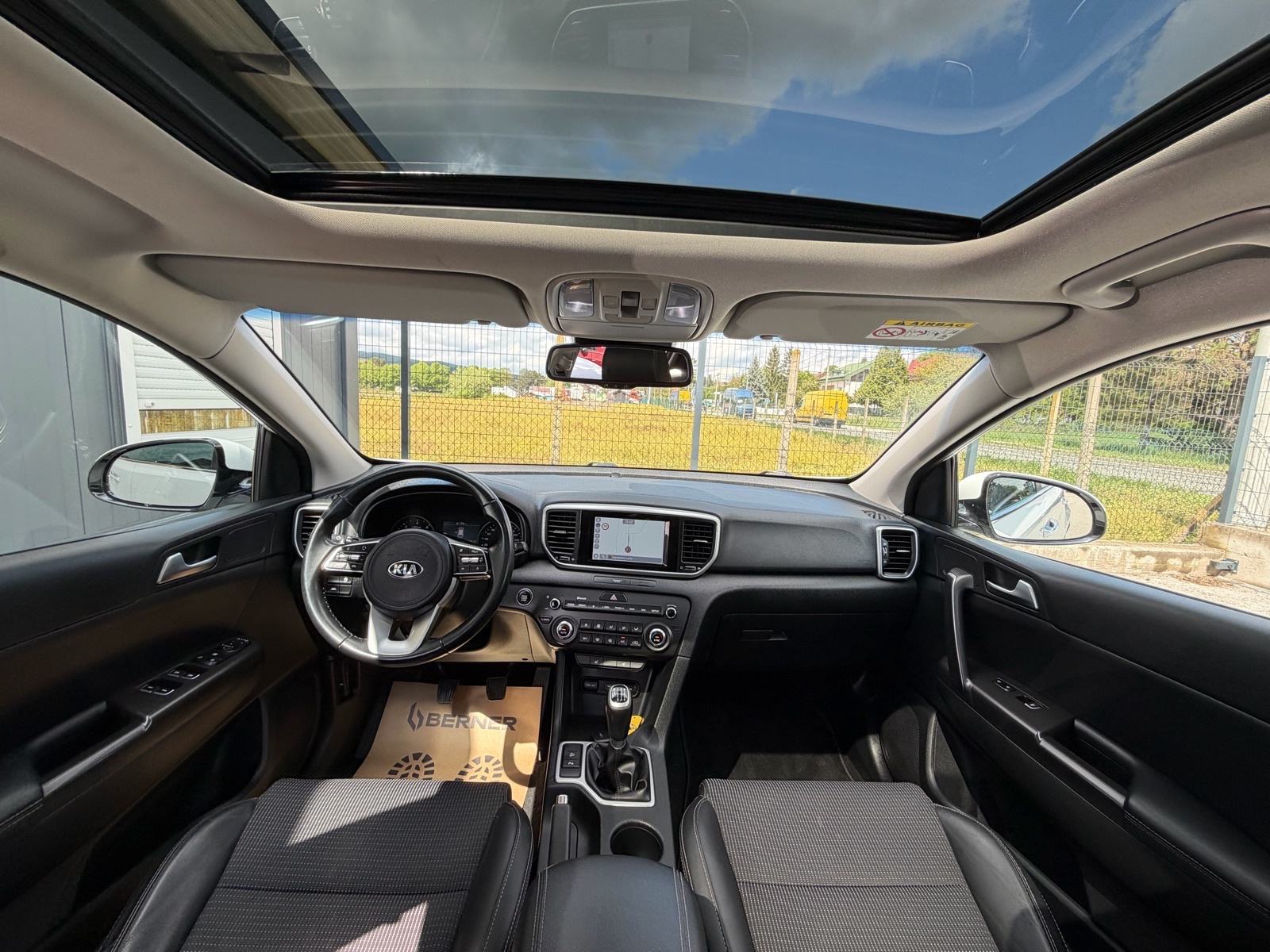 Kia Sportage 1,6 CRDI Sport *Perla* Panorama Keyless Kamera Servisna, fotografija 20