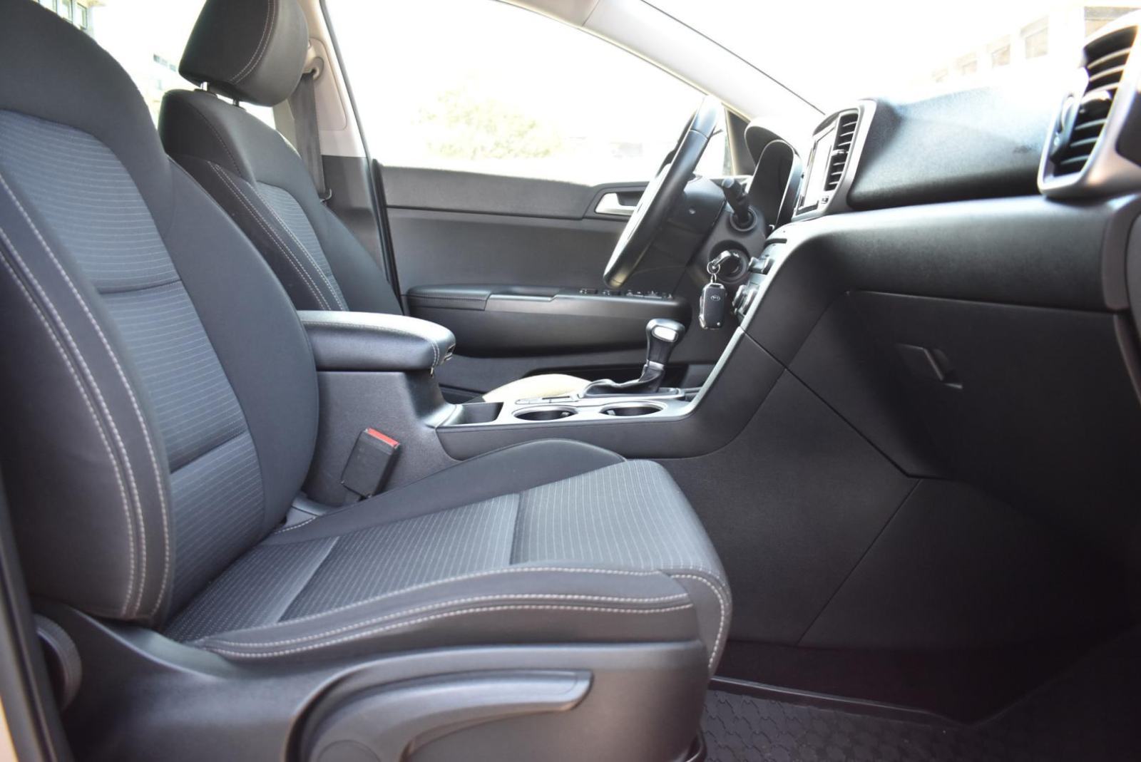 KIA Sportage 1.6 CRDI FRESH, BT, PROGRAM VOŽNJE, MULTIFUNKCIJSKI UPRAV, fotografija 16