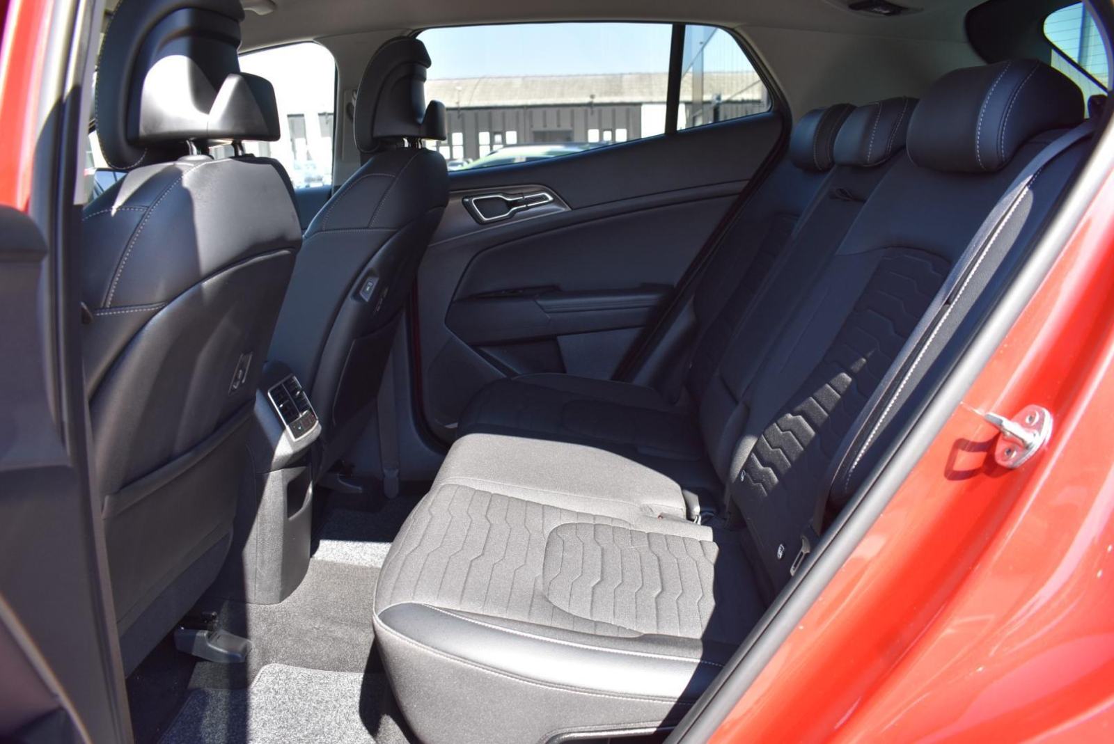 KIA Sportage 1.6 CRDI MHEV EX STYLE, KAMERA, BT, TEMPOMAT, JAMSTVO, fotografija 16