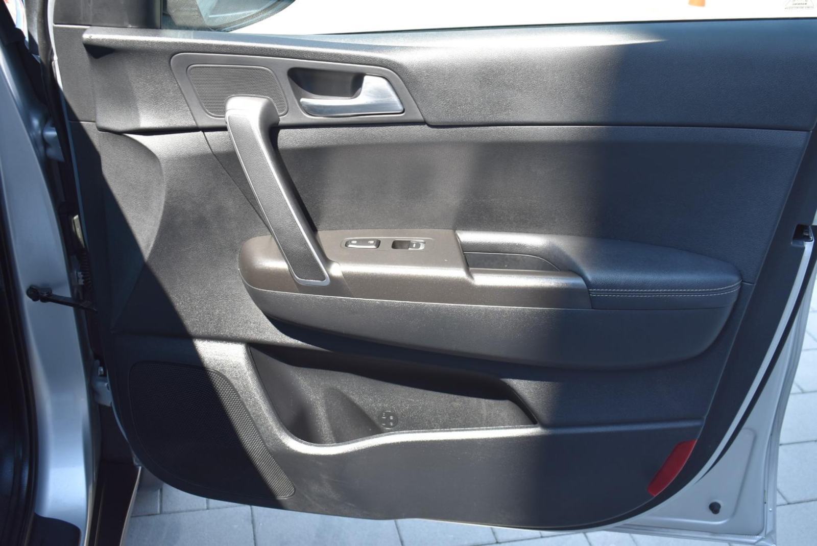 KIA Sportage 1,6 CRDI, NAV, KAMERA, TEMPOMAT, JAMSTVO, fotografija 20