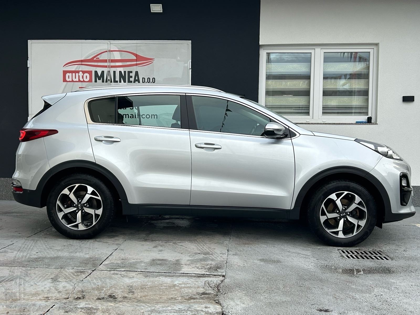 Kia Sportage 1,6 DISEL 2020G.REDIZAJN MODEL TVORNICKA GARANCIJA DO2027, fotografija 7