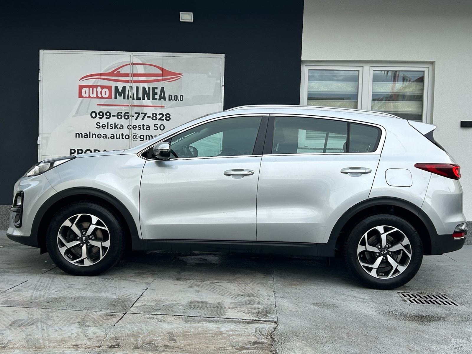 Kia Sportage 1,6 DISEL 2020G.REDIZAJN MODEL TVORNICKA GARANCIJA DO2027, fotografija 8