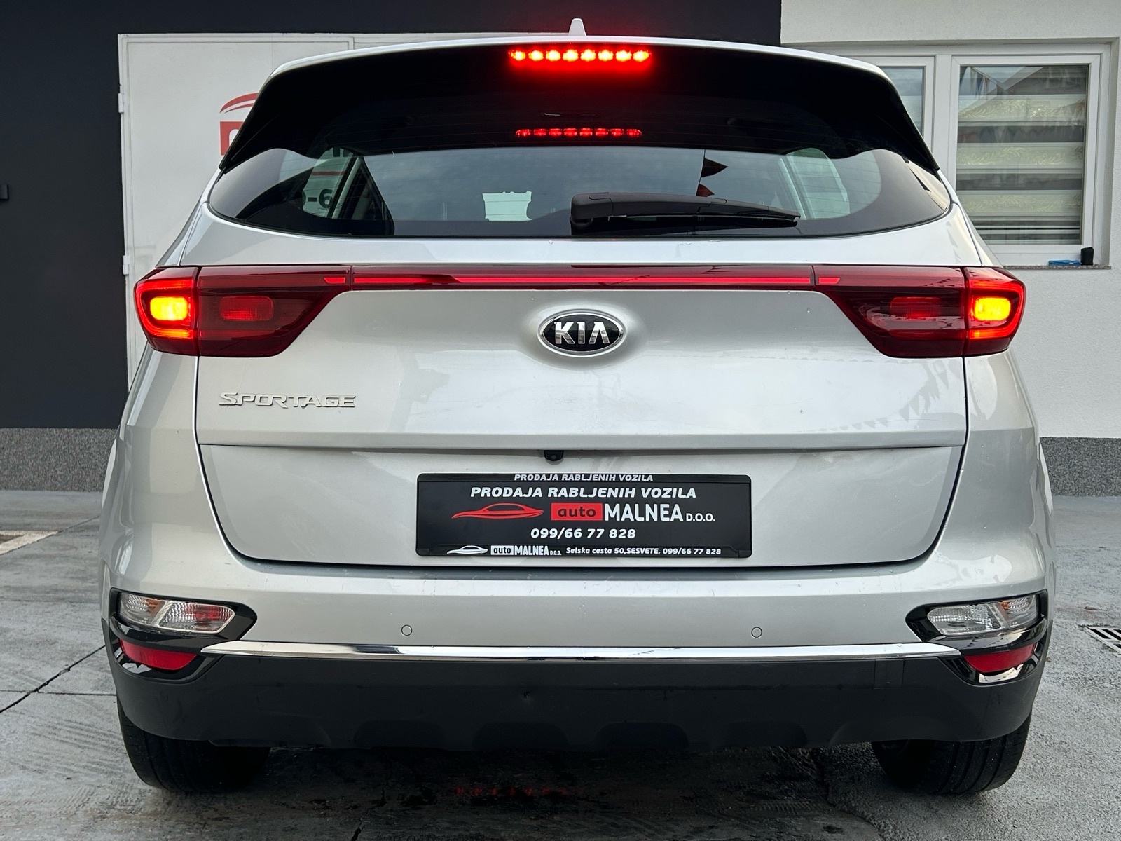 Kia Sportage 1,6 DISEL 2020G.REDIZAJN MODEL TVORNICKA GARANCIJA DO2027, fotografija 6