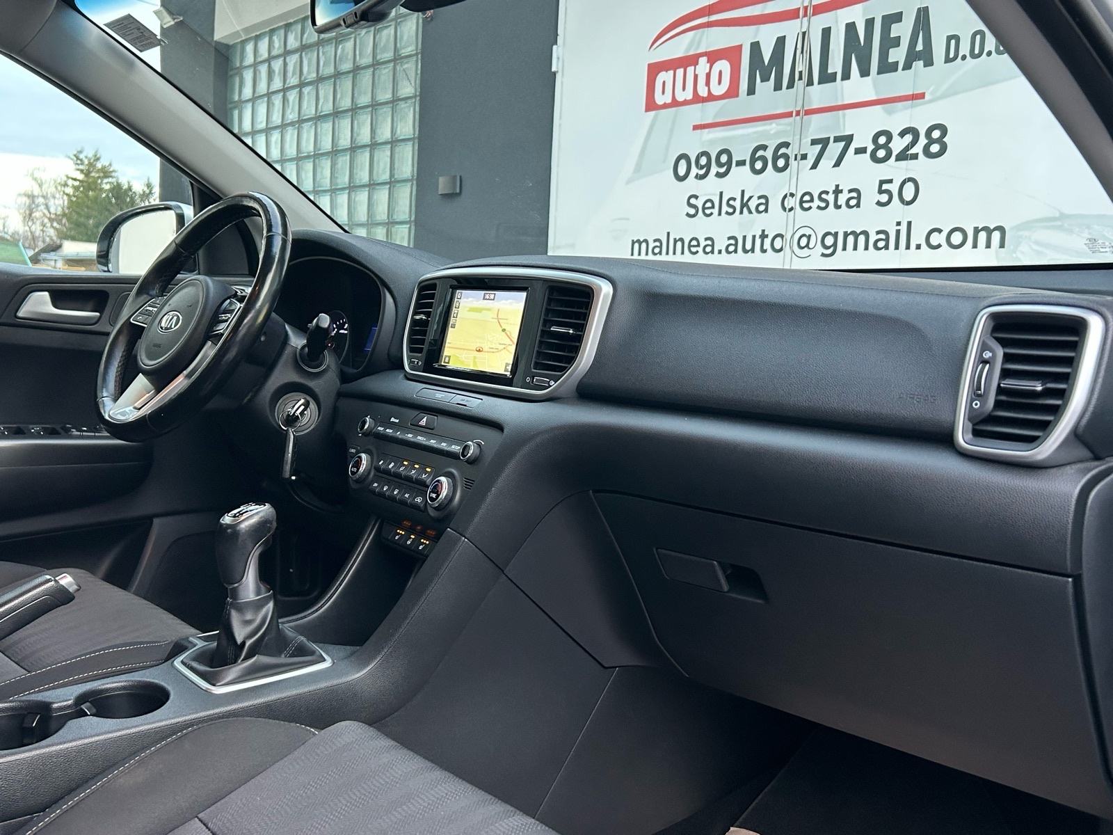Kia Sportage 1,6 DISEL 2020G.REDIZAJN MODEL TVORNICKA GARANCIJA DO2027, fotografija 18