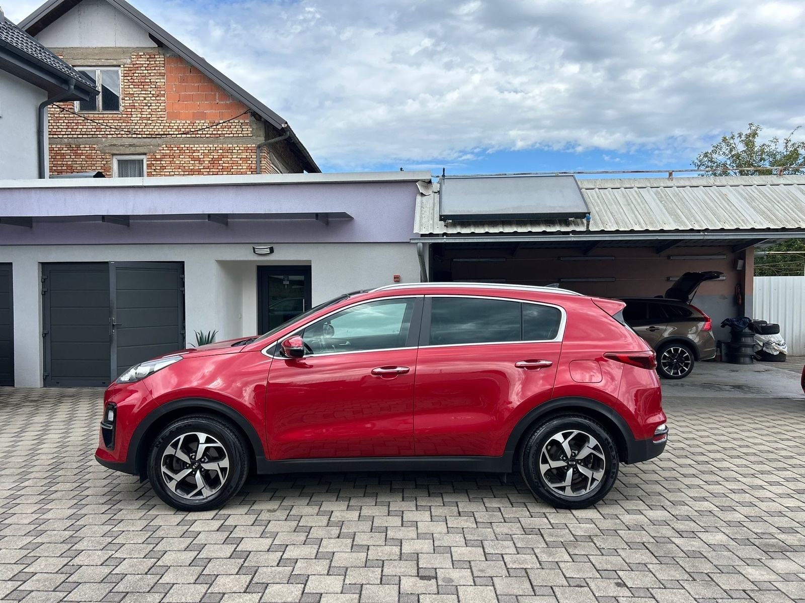 Kia Sportage 1,6 *garancija na km**panorama, led, kamera..**, fotografija 2