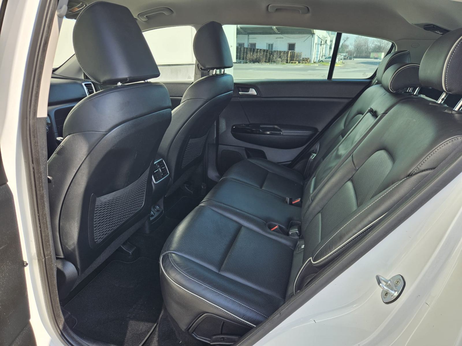 Kia Sportage 1,6 GDI Navi Keyless Servis napravljen, fotografija 11