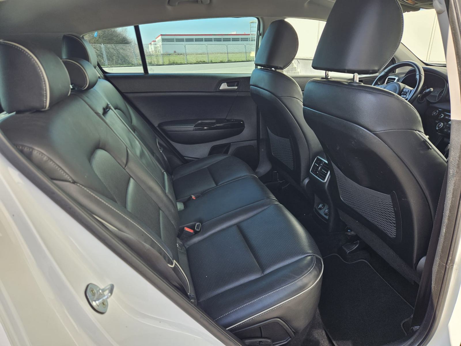 Kia Sportage 1,6 GDI Navi Keyless Servis napravljen, fotografija 12
