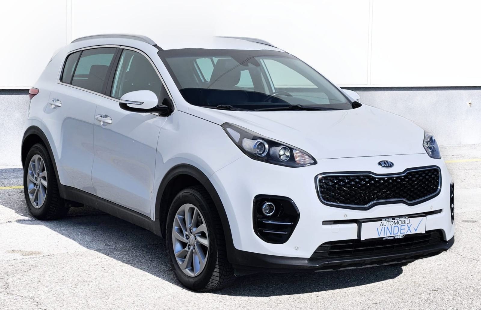 Kia Sportage 1,6 GDI Navi Keyless Servis napravljen, fotografija 1