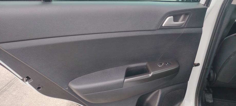 Kia Sportage 1,6, fotografija 16