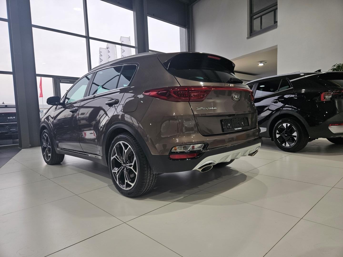 Kia Sportage 1.6 T-GDi GT Line 4X4 DCT PANORAMA ACC 360°Kamera 1.VL., fotografija 6