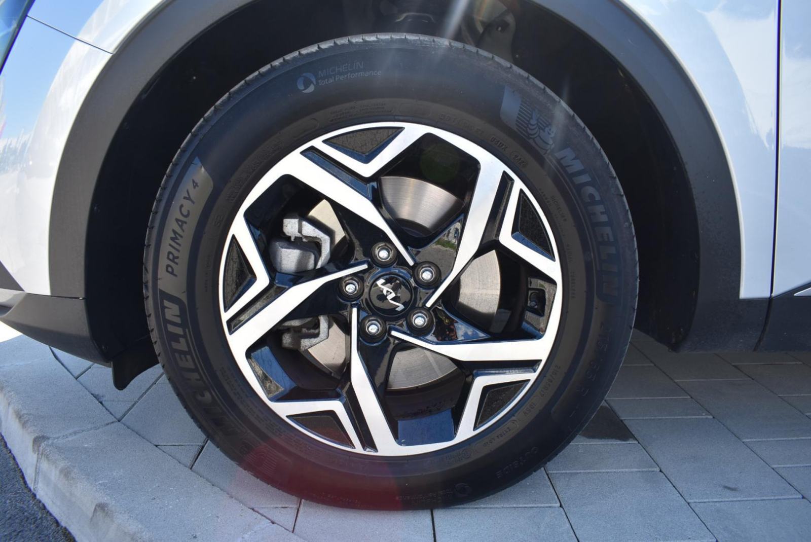 KIA Sportage 1.6 T-GDI FRESH DCT, NAVIGACIJA, STRAŽNJA KAMERA, GRIJANJ, fotografija 14