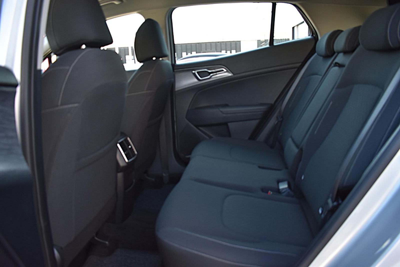 KIA Sportage 1.6 T-GDI FRESH DCT, NAVIGACIJA, STRAŽNJA KAMERA, GRIJANJ, fotografija 16