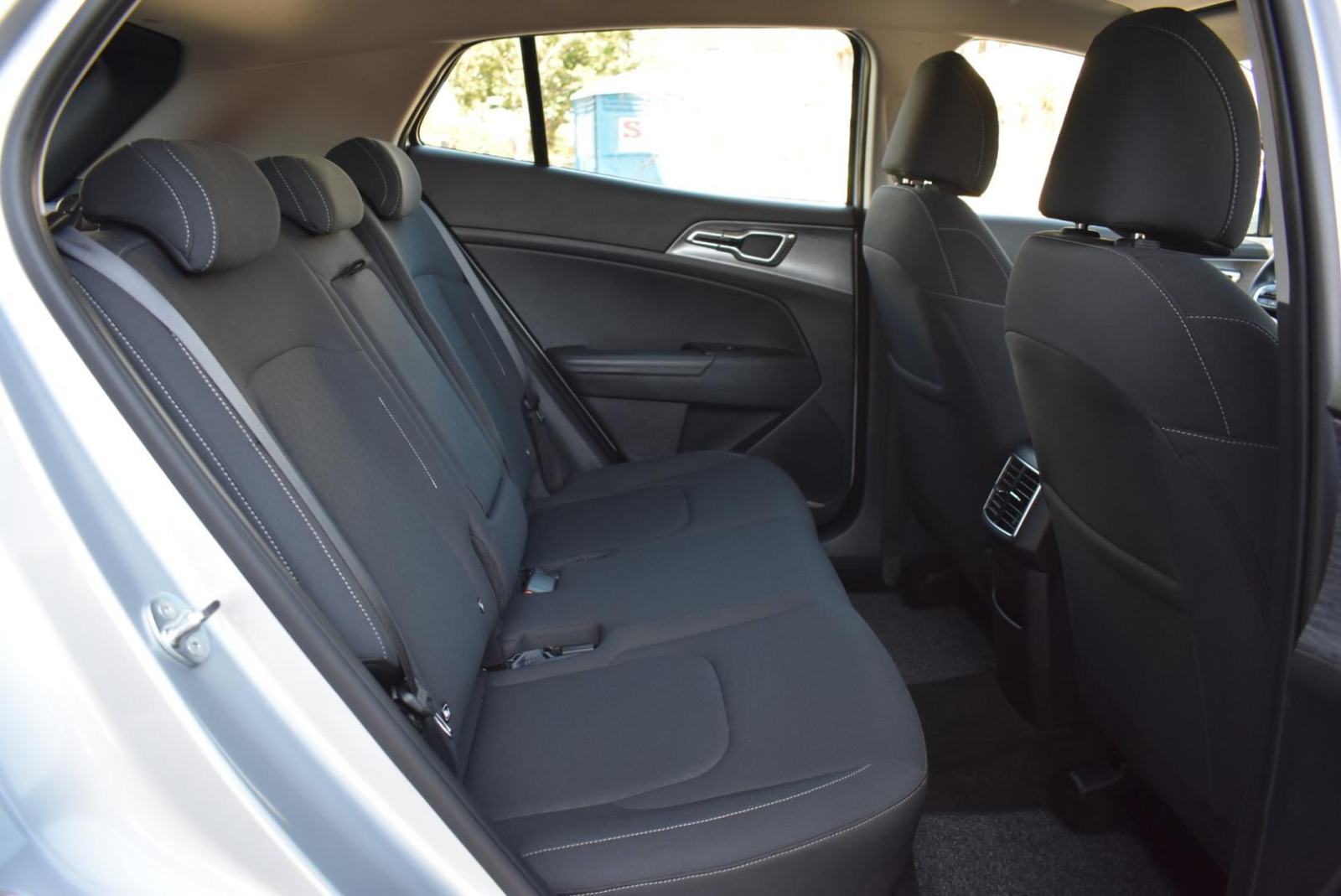 KIA Sportage 1.6 T-GDI FRESH DCT, NAVIGACIJA, STRAŽNJA KAMERA, GRIJANJ, fotografija 18