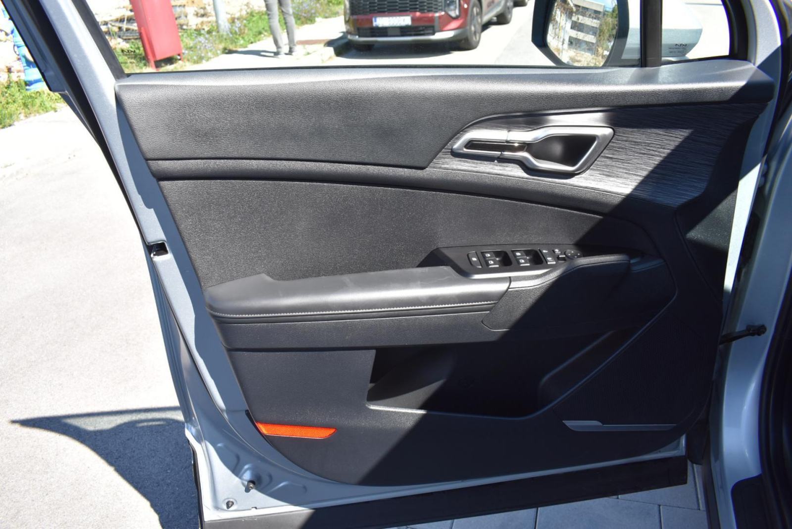 KIA Sportage 1.6 T-GDI FRESH DCT, NAVIGACIJA, STRAŽNJA KAMERA, GRIJANJ, fotografija 19