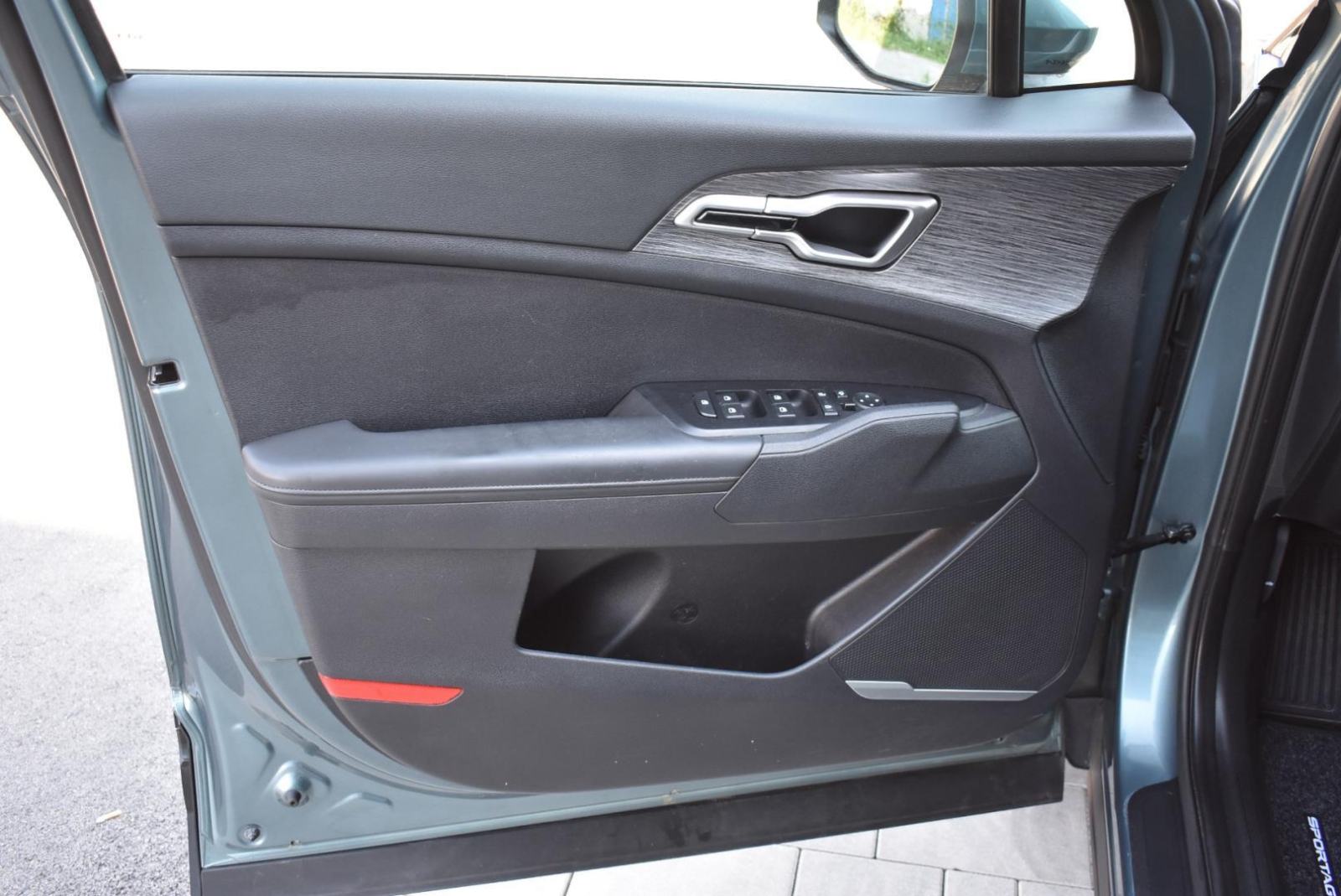 KIA Sportage 1.6 T-GDI, NAV, KAMERA, TEMPOMAT, JAMSTVO, fotografija 19