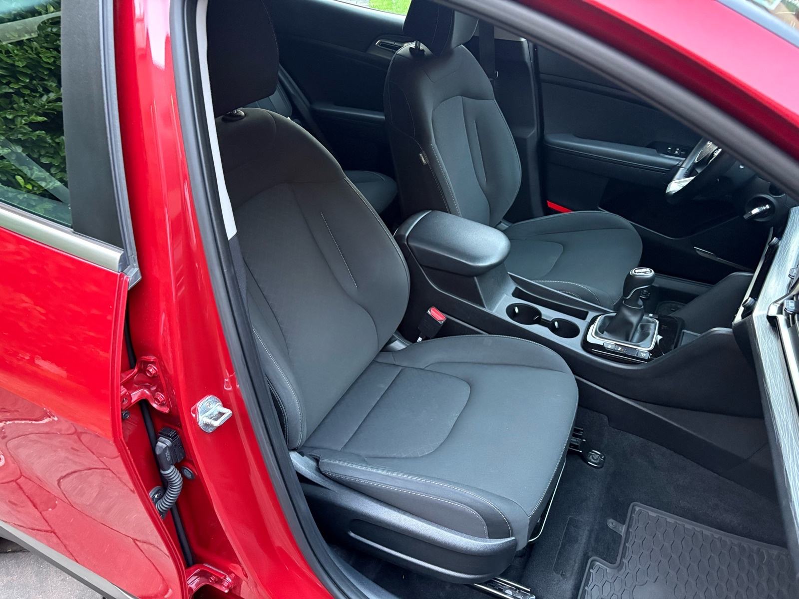 Kia Sportage 1.6 Top stanje Prvi vlasnik Reg god dana, fotografija 11