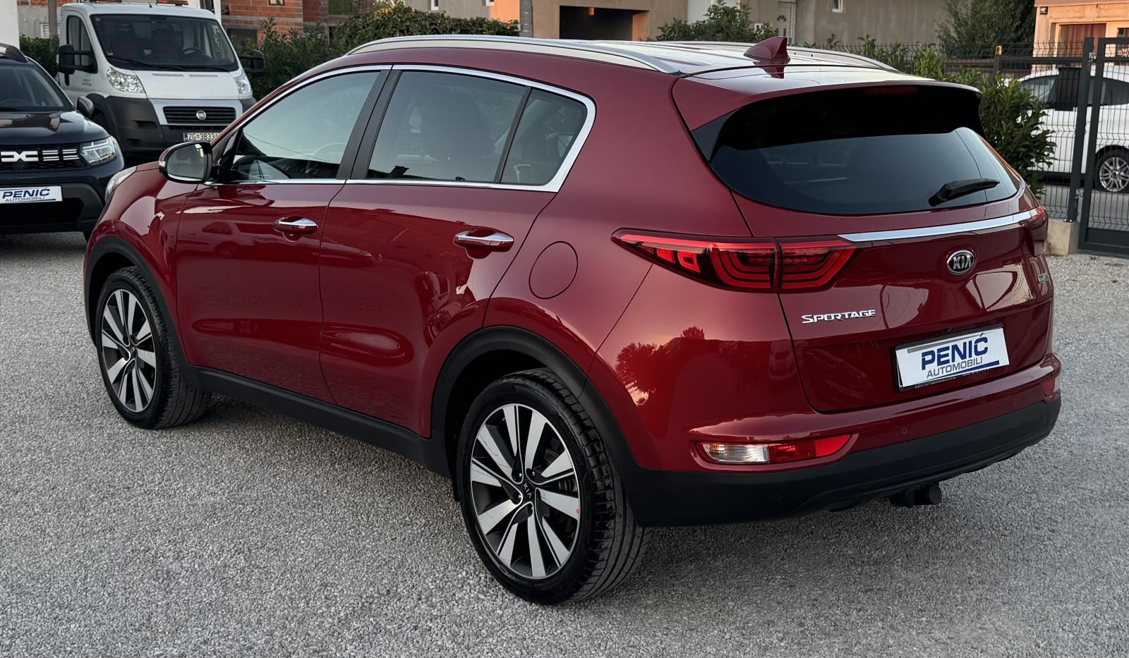 Kia Sportage 1,7 CRDi = 125 000 km = Reg: 08./27. KAMERA - NAVIGACIJA, fotografija 8