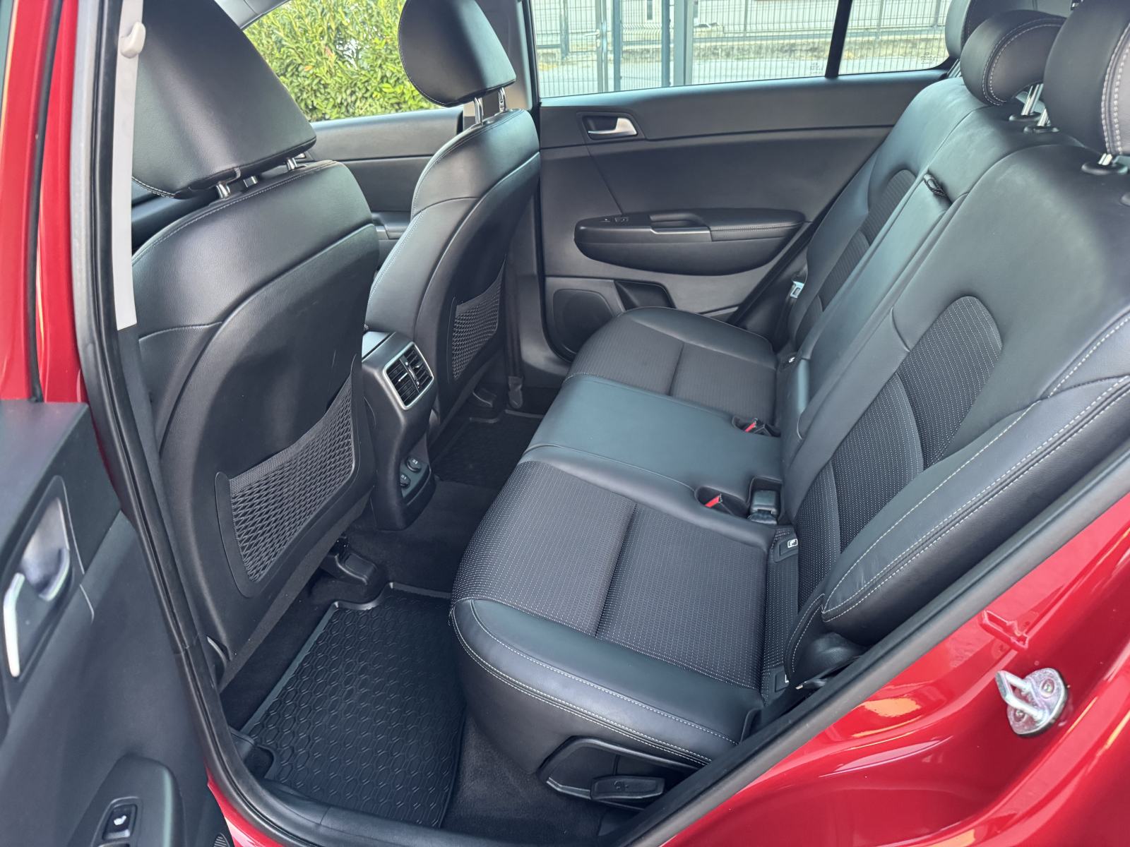 Kia Sportage 1,7 CRDi = 125 000 km = Reg: 08./27. KAMERA - NAVIGACIJA, fotografija 15