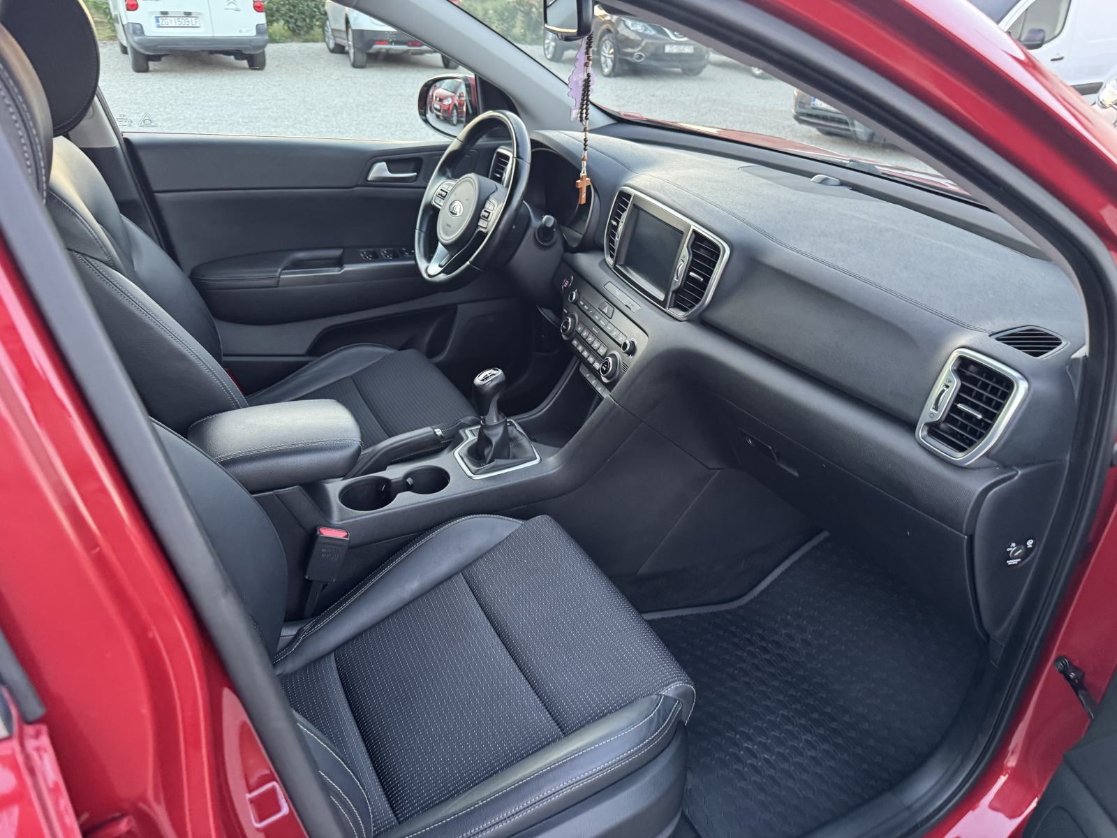 Kia Sportage 1,7 CRDi = 125 000 km = Reg: 08./27. KAMERA - NAVIGACIJA, fotografija 17