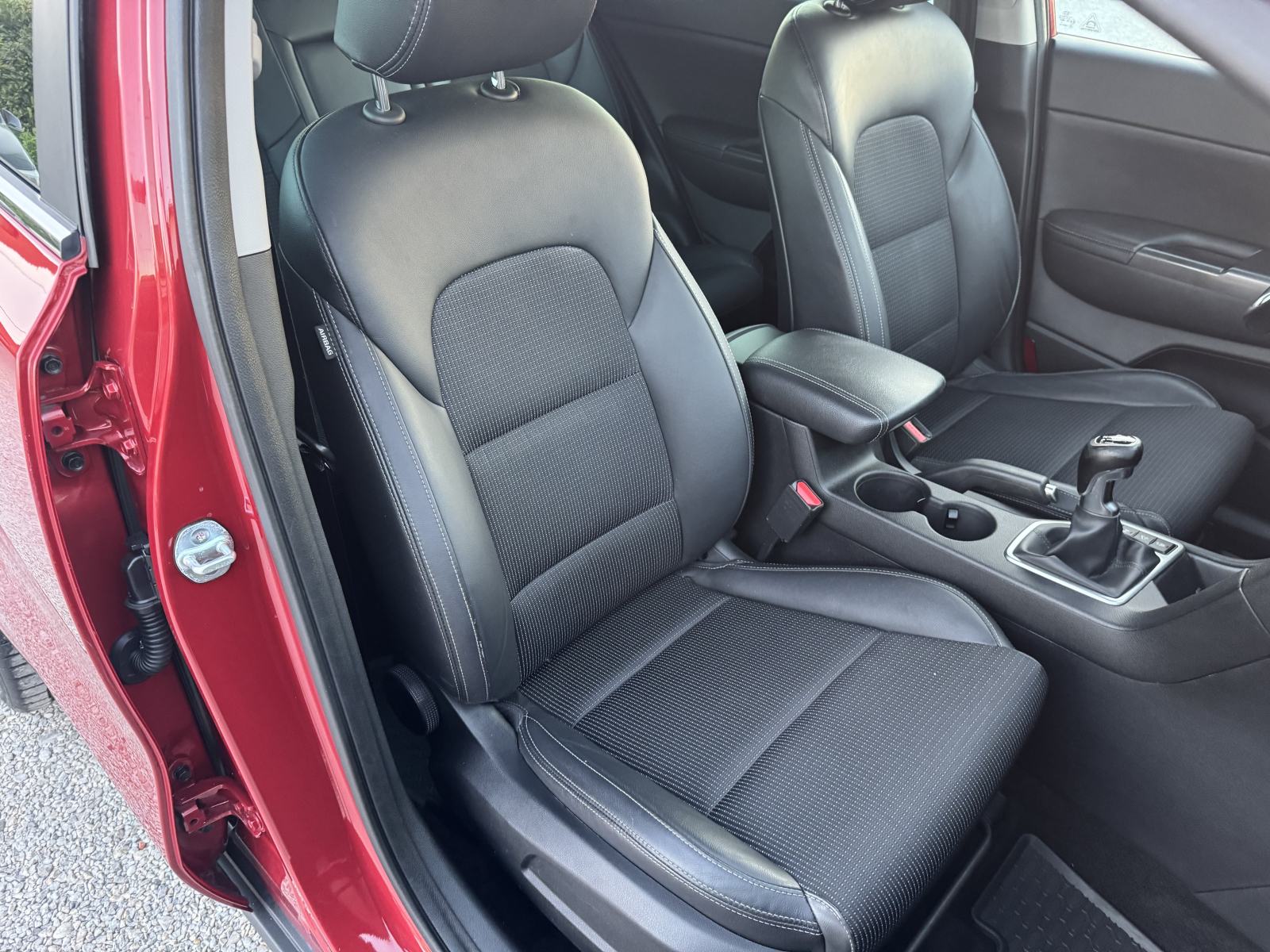 Kia Sportage 1,7 CRDi = 125 000 km = Reg: 08./27. KAMERA - NAVIGACIJA, fotografija 18