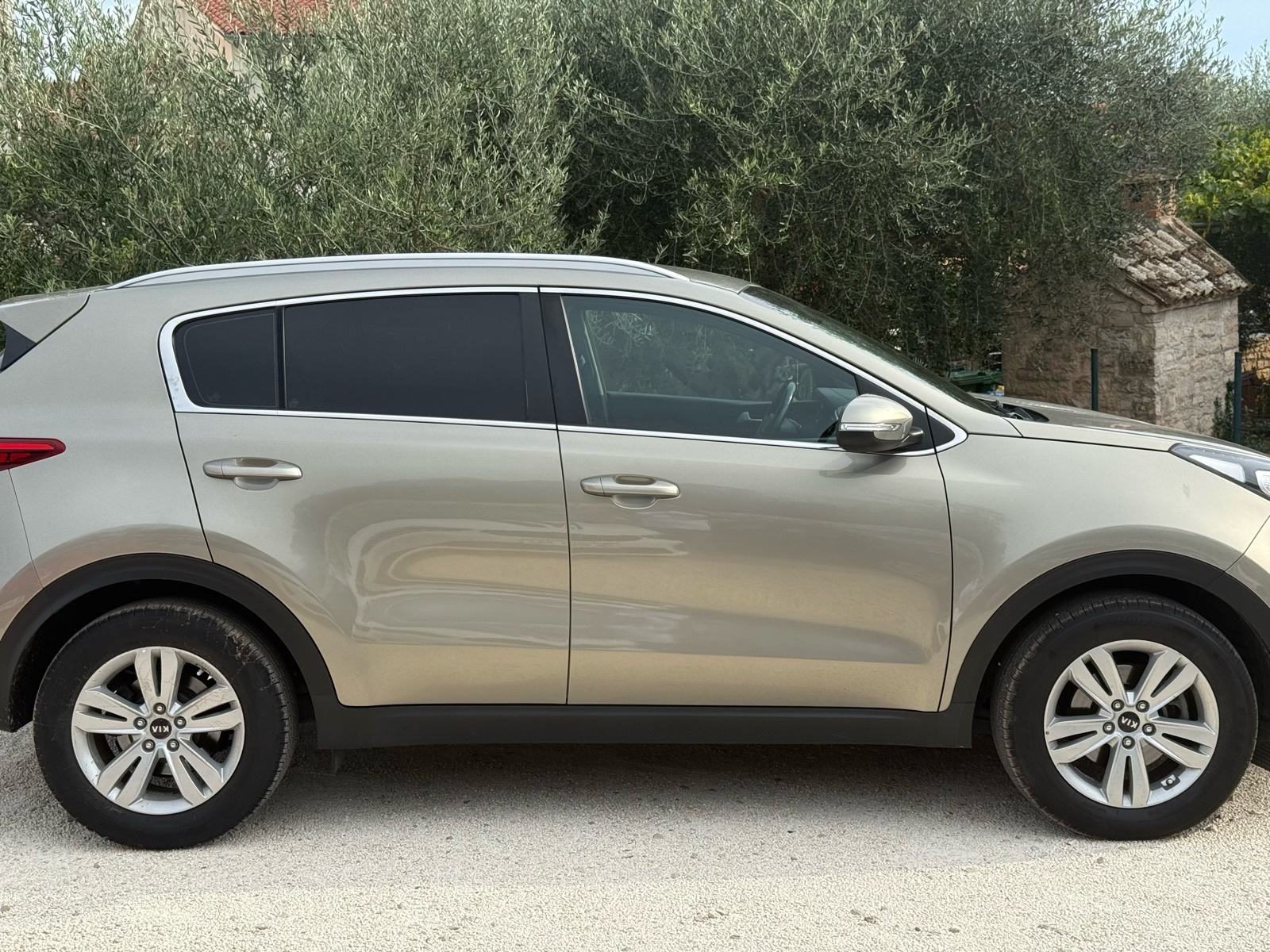 KIA Sportage 1.7 CRDi *HR auto/109 000 km/Euro 6/*, fotografija 9