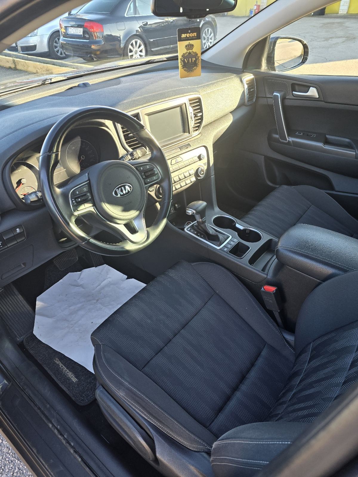 Kia Sportage 1.7 CRDI Automatik, 140ks, Alu, navi, kamera...., fotografija 8