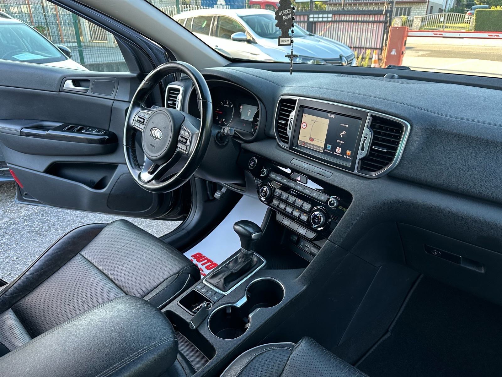 Kia Sportage 1.7 CRDI *AUTOMATIK*, fotografija 15
