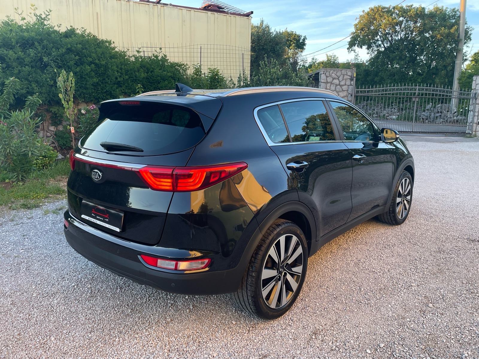 KIA SPORTAGE,1.7 CRDi KAMERA,NAVIGACIJA,ZAMJENA,JAMSTVO., fotografija 5