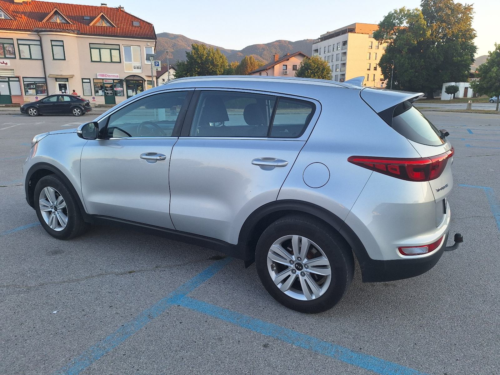 Kia Sportage 1,7 CRDi, Navi, Led, fotografija 4