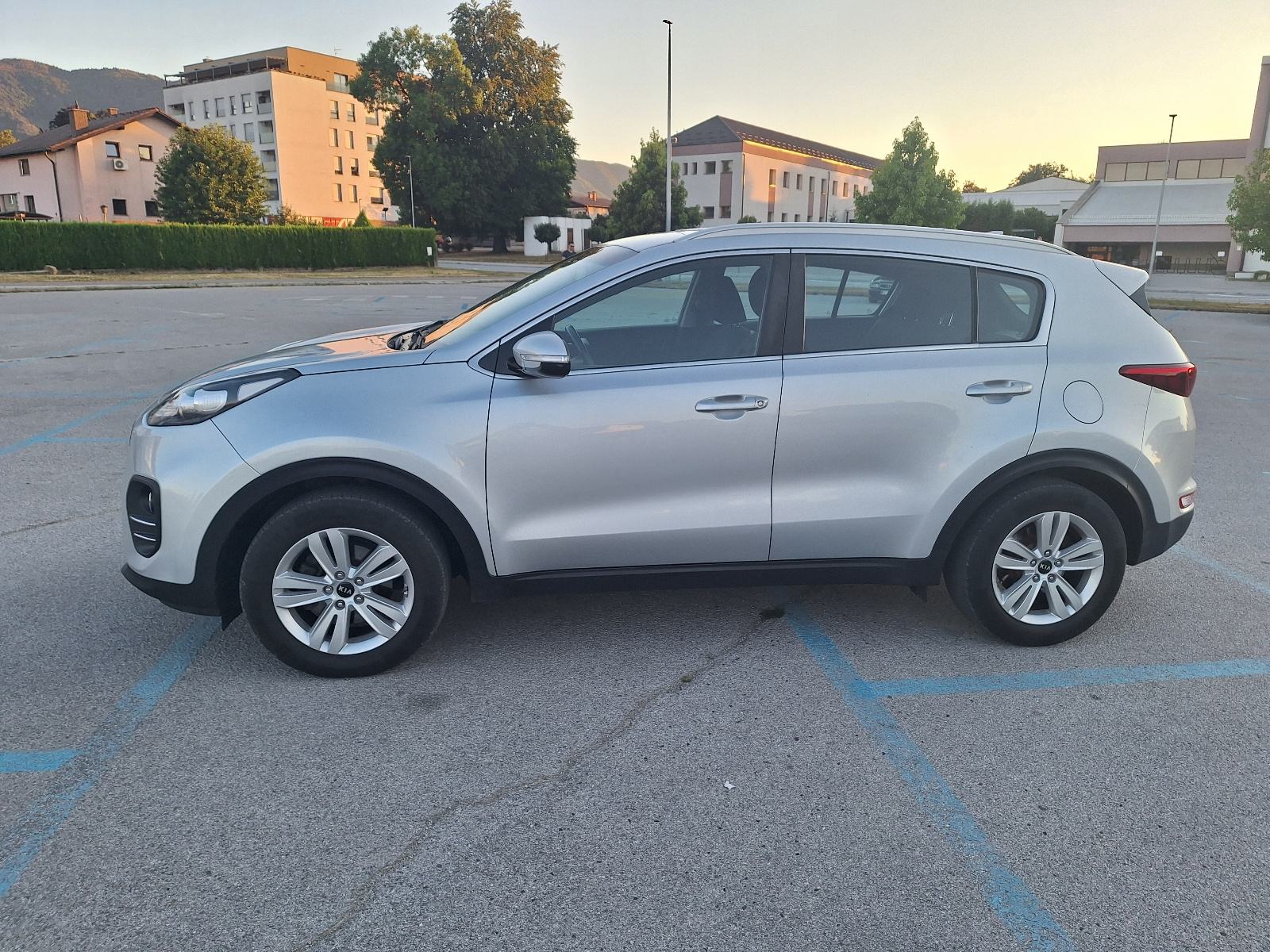 Kia Sportage 1,7 CRDi, Navi, Led, fotografija 3
