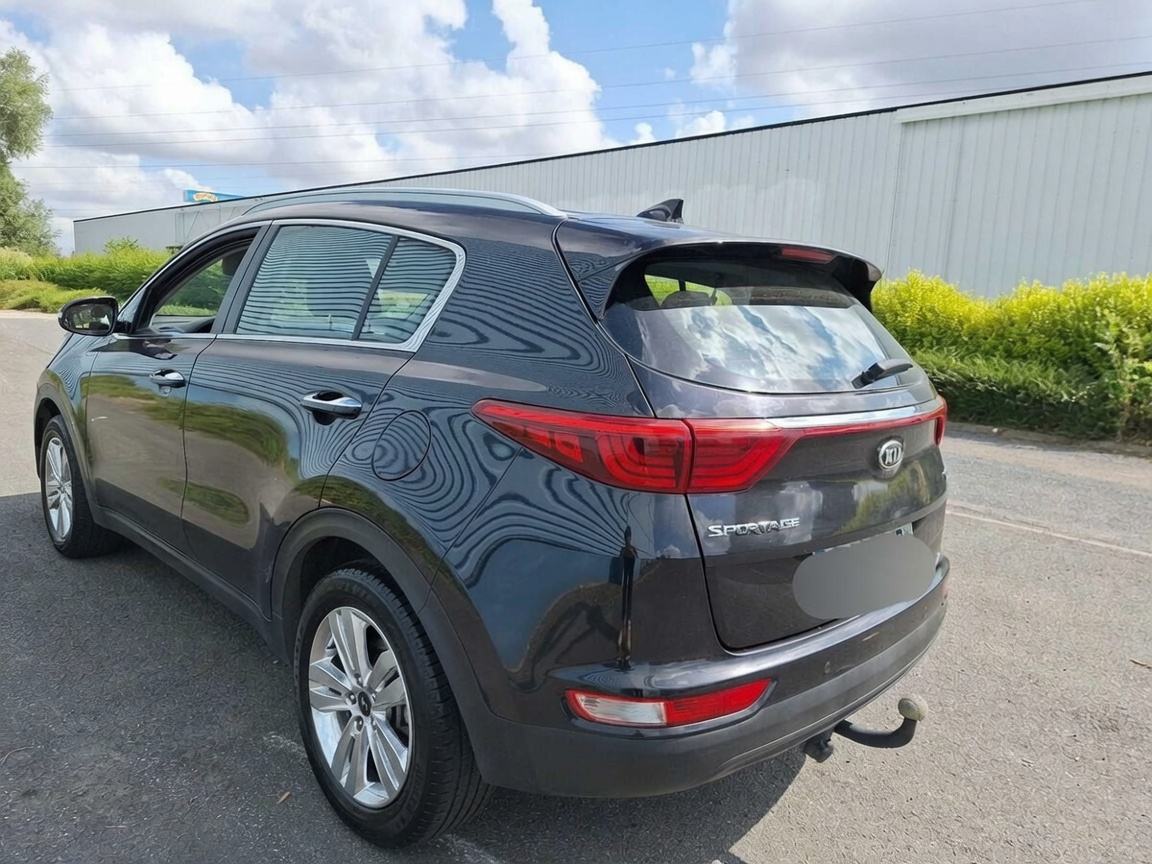 Kia Sportage 1,7 CRDi PARK.KAM, NAVI, LANE ASSIST, KUKA, JAMSTVO..., pogled izvana - slika 2